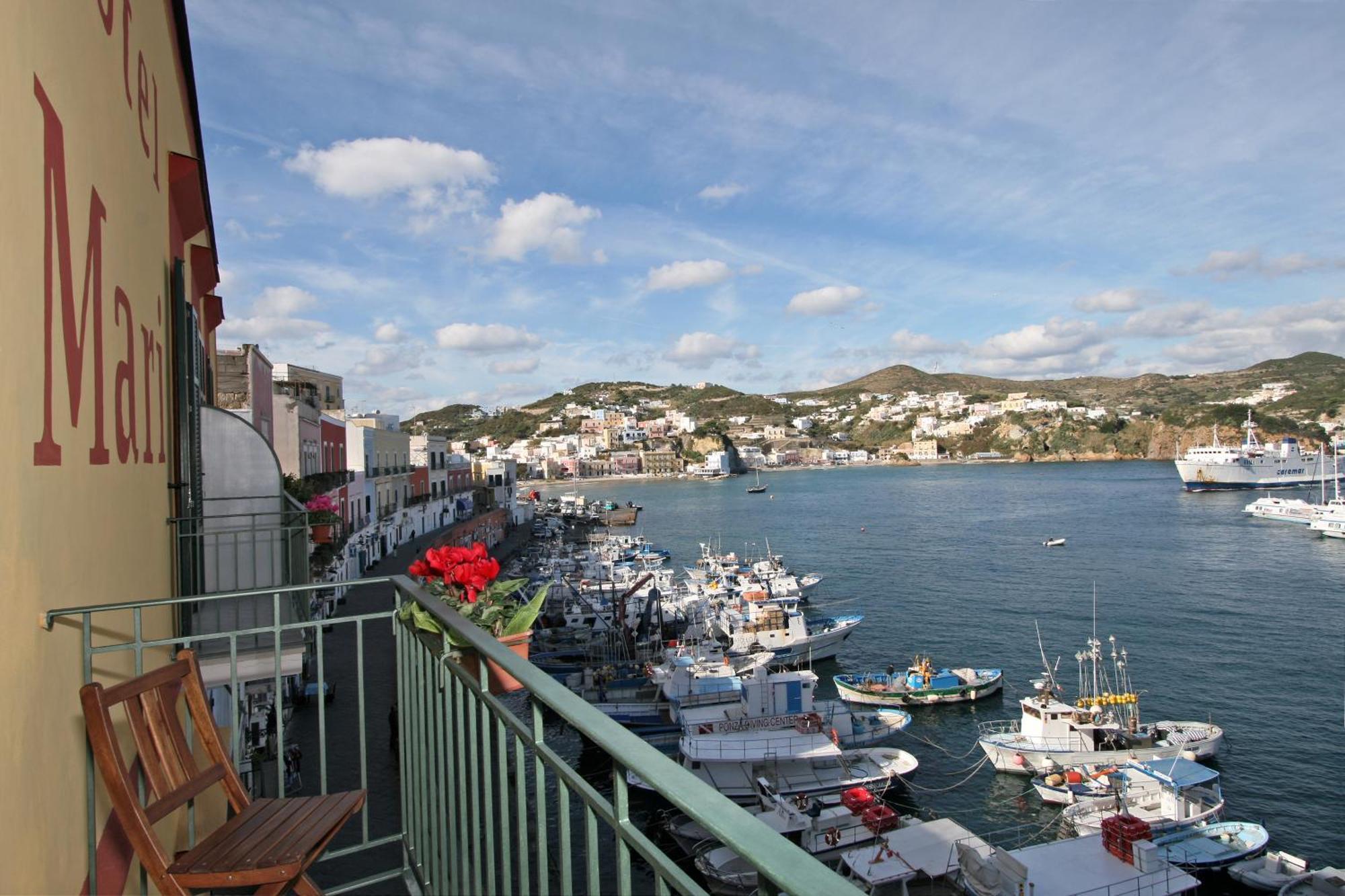 Locanda Mari Понца Экстерьер фото